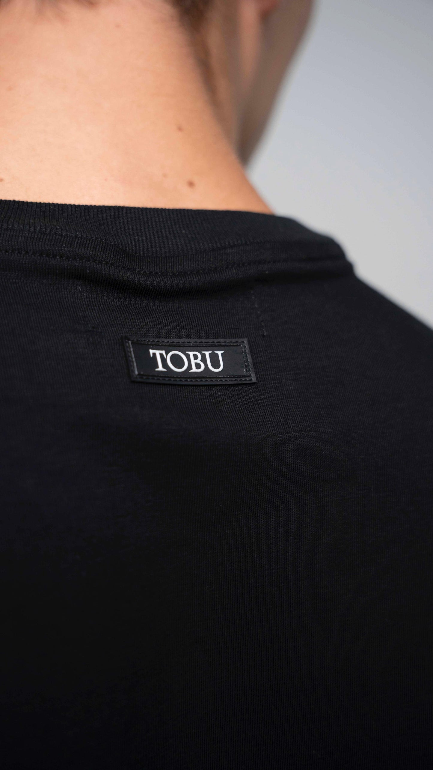 Camiseta Negra Caballero